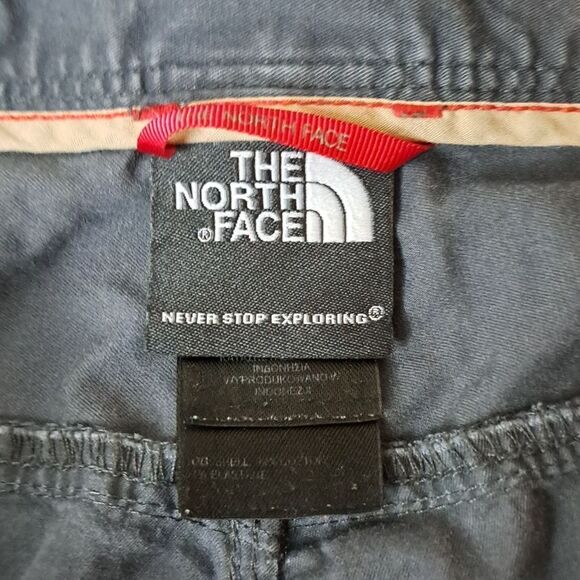 The North Face gray shorts size large - Picture 2 of 6